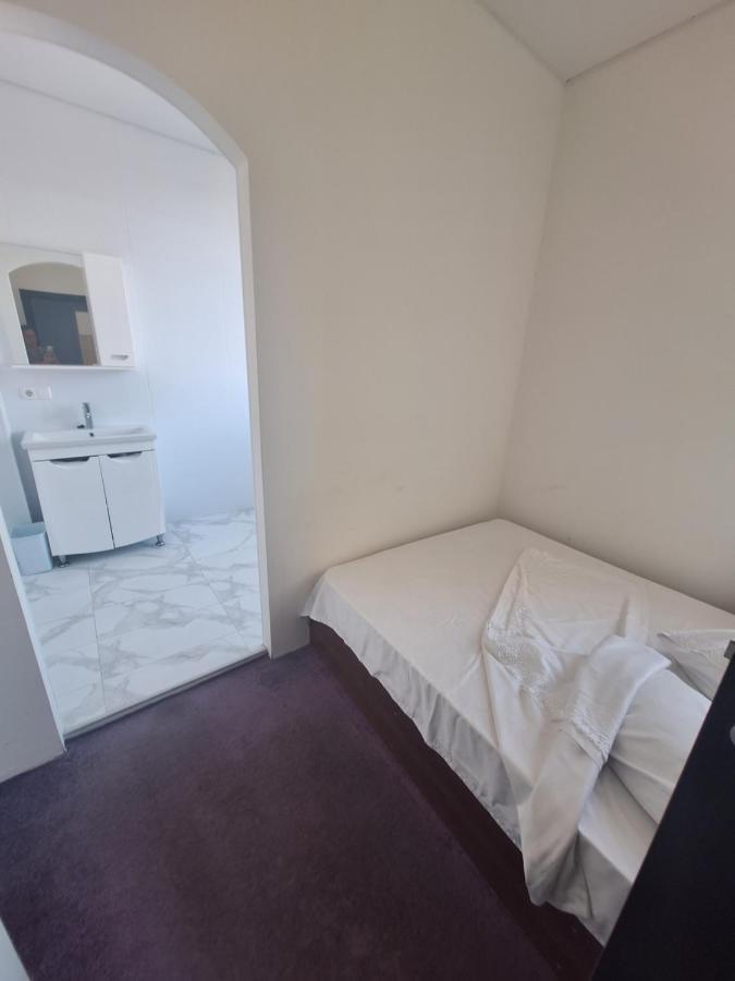Барселона Hotel Mizikevycha ภายนอก รูปภาพ