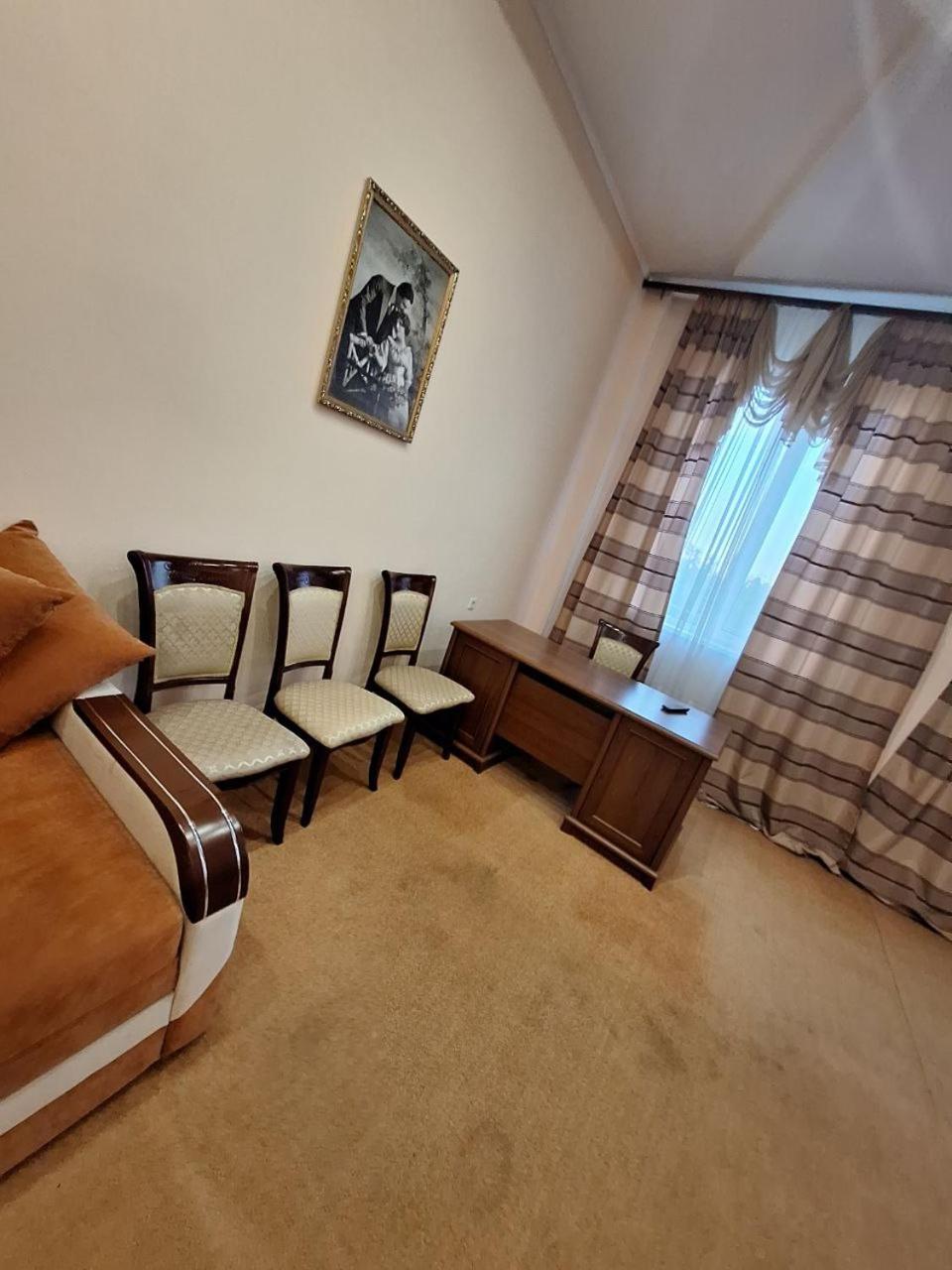Барселона Hotel Mizikevycha ภายนอก รูปภาพ